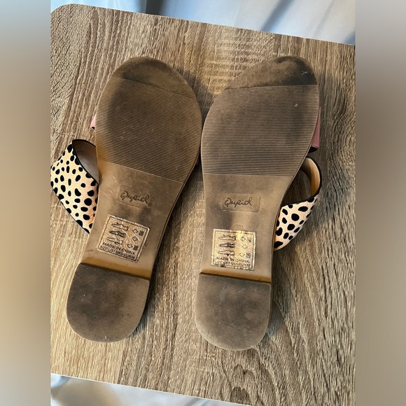 Stylish Pink and Leopard Women's Sandals - Picture 5 of 5